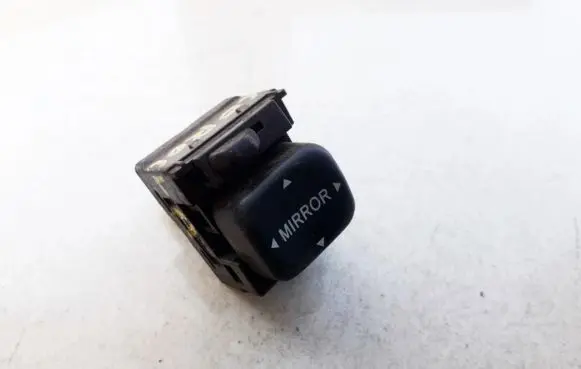 Toyota Corolla E110 Wing mirror switch 1835472