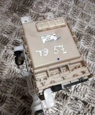 Toyota RAV 4 (XA30) Other control units/modules 8273042350 T9057
