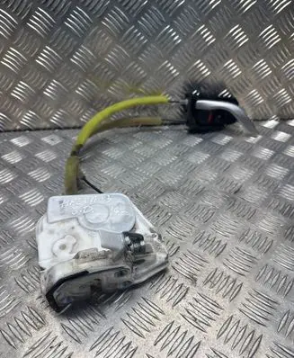 Mazda 3 III Rear door lock BHS2 B0404
