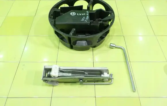 Mercedes-Benz E W212 Other interior part A2048980007 NAPRAWCZY