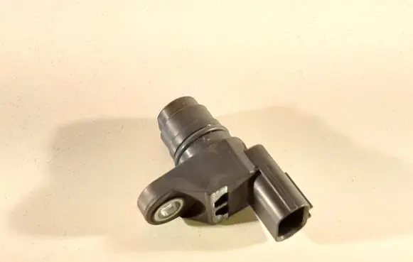 Honda Jazz Camshaft position sensor 04E17