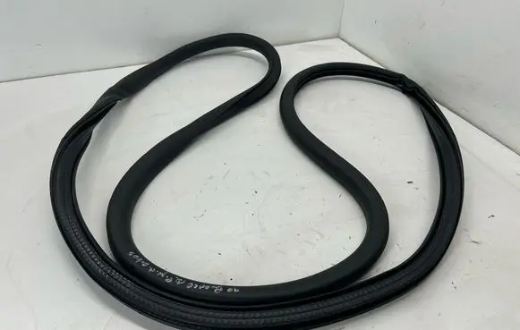 Ford Bronco Front door rubber seal M1PZ7820708B M1PZ7820708A
