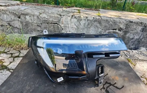 Ford Explorer EV Headlight/headlamp R2KB13E014CG 01077299900010