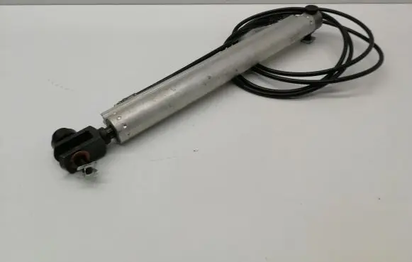 Volkswagen Eos Convertible roof main ram cylinder 1919030D