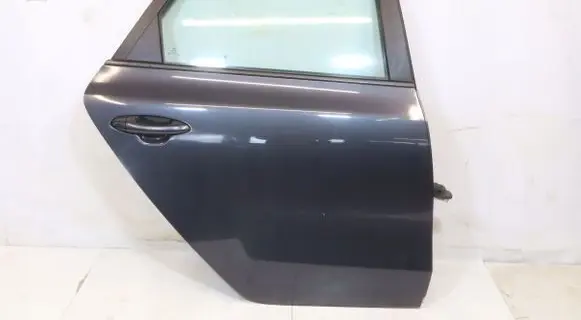 KIA Ceed Rear door 