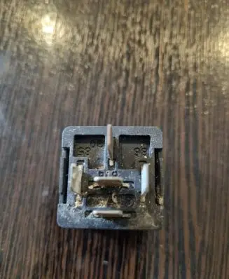 Mitsubishi Pajero Other relay MR301971