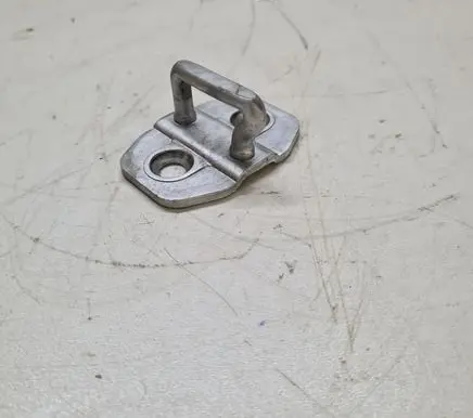 Mercedes-Benz GLE (W166 - C292) Rear door lock loop/hook striker 11000049B