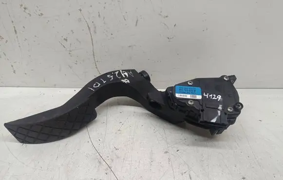 Audi A4 Allroad Accelerator throttle pedal 8E1723523B 6PV00837600