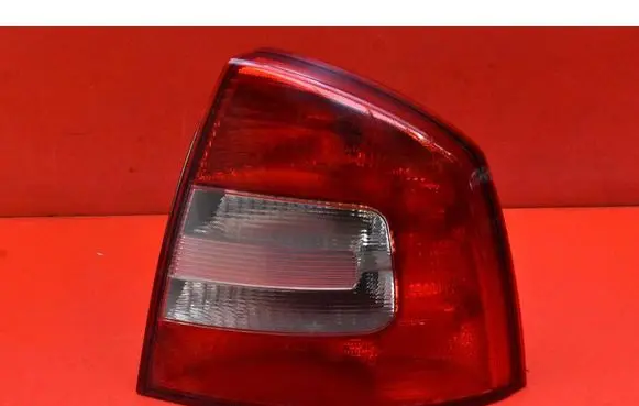 Skoda Octavia Mk2 (1Z) Rear/tail lights 1Z5945096B