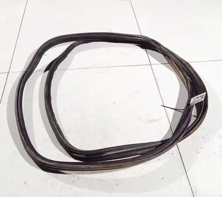 Opel Zafira B Rubber seal front coupe door 