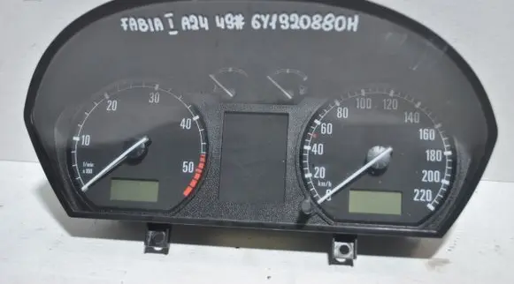 Skoda Fabia Mk1 (6Y) Speedometer (instrument cluster) 6Y1920880H