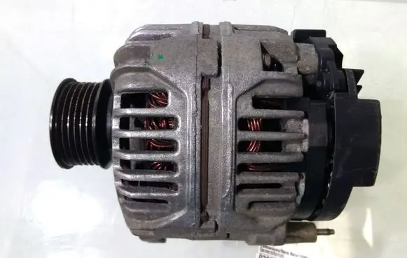 Volkswagen Bora Generator/alternator 028903028D
