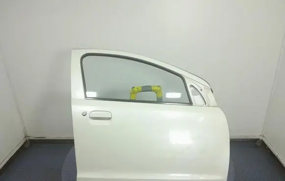 Nissan Pixo Front door