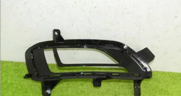 Hyundai Tucson TL Front bumper lower grill 86526D7530