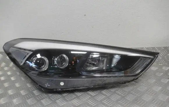 Hyundai Tucson TL Headlight/headlamp 92102D7201 R009D303HV9 92102-D7201