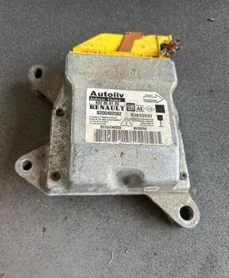 Opel Vivaro Airbag control unit/module 8200402592 93853930 602869100