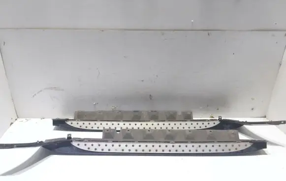 BMW X3 E83 Side skirt front trim 