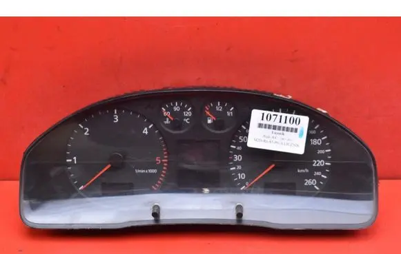 Audi A4 S4 B5 8D Speedometer (instrument cluster) 8D0920900H