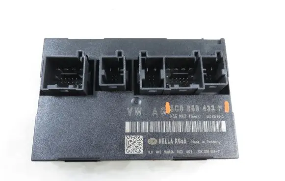 Volkswagen PASSAT B6 Central body control module 3C0959433P