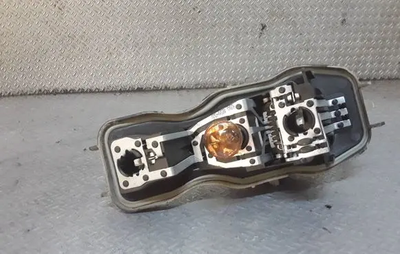 Renault Scenic II - Grand scenic II Tail light bulb cover holder 