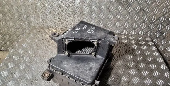 Mitsubishi Space Wagon Air filter box MR281804 1140009930