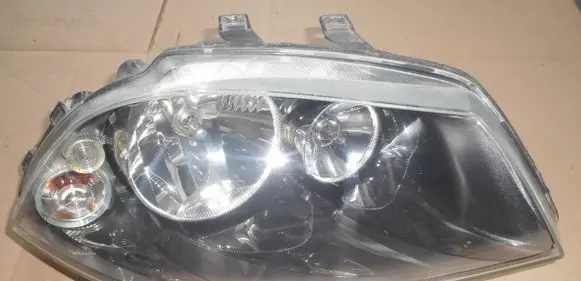 Seat Ibiza III (6L) Headlight/headlamp 6L1941006H