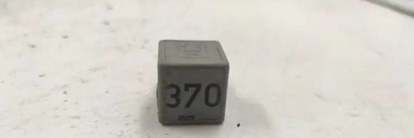 Audi A4 S4 B5 8D Other relay 8D0951253