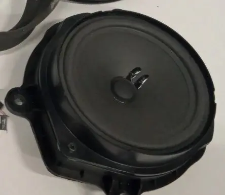 Mercedes-Benz X-class W470 Rear door speaker
