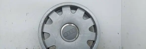 Audi A6 S6 C5 4B R15 wheel hub/cap/trim 8Z0601147A