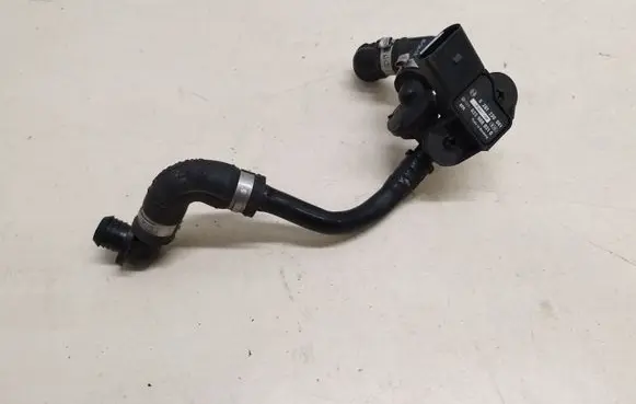 Audi A8 S8 D4 4H Vacuum line/pipe/hose 1J0611939J 0261230081 036906051G