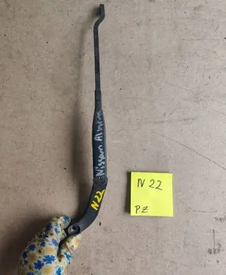 Nissan Almera N16 Front wiper blade arm 19248892