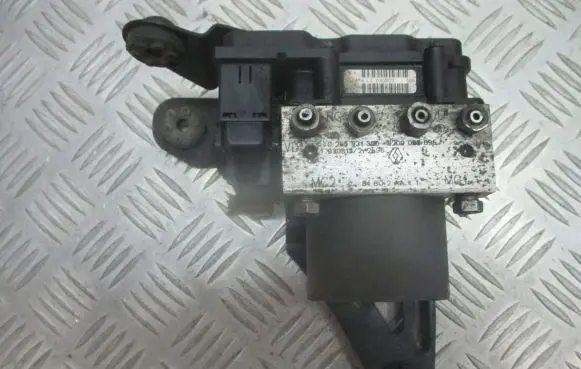 Renault Megane II ABS Pump 8200038695