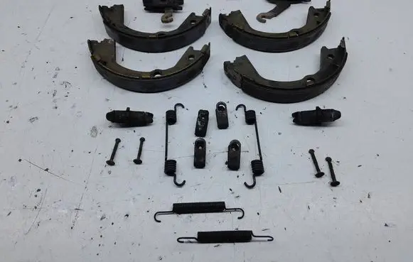 SsangYong Korando Handbrake/parking brake pads