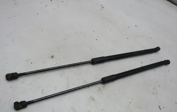 Opel Astra K Tailgate strut GMAUTO4574097