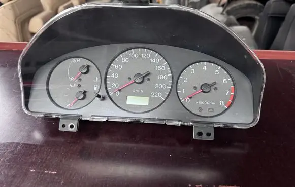 Speedometer (instrument cluster)
