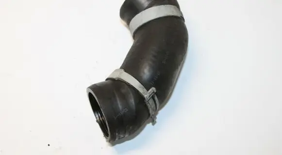 Volkswagen Golf VII Intercooler hose/pipe 04L131521E