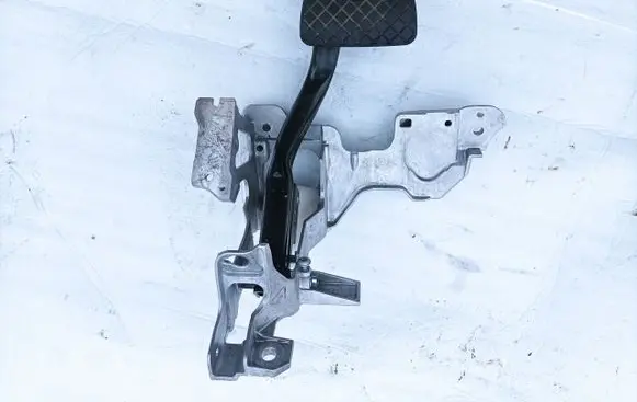 Audi A5 8T 8F Brake pedal bracket assembly 8W1723117