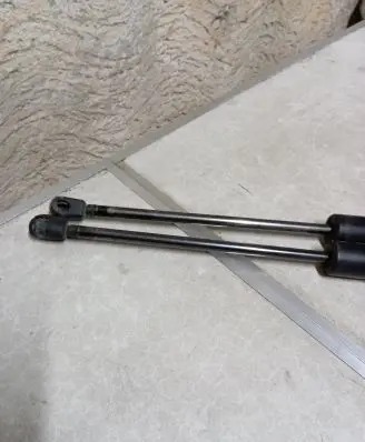 Volkswagen Transporter - Caravelle T5 Tailgate strut 