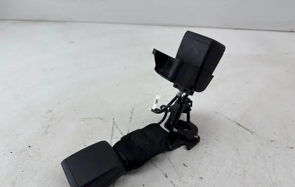 Volkswagen Golf VIII Rear seatbelt buckle 8T0857739