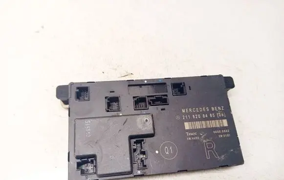 Mercedes-Benz E W211 Comfort/convenience module 2118208485