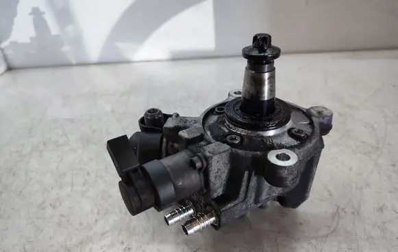Mini Cooper Countryman R60 Fuel injection high pressure pump 7823452 0445010519