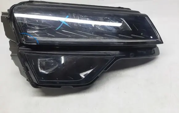 Skoda Karoq Headlight/headlamp 2FGRI