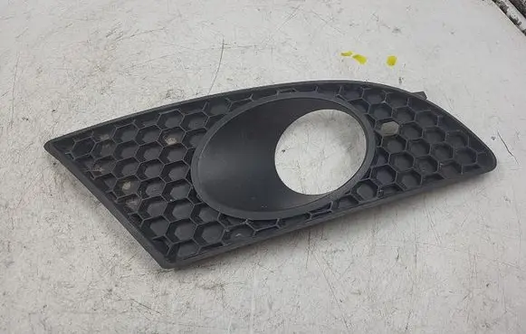 Seat Leon (1P) Front fog light trim/grill 1P0853666A