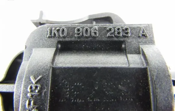 Skoda Yeti (5L) Turbo solenoid valve 1K0906283A