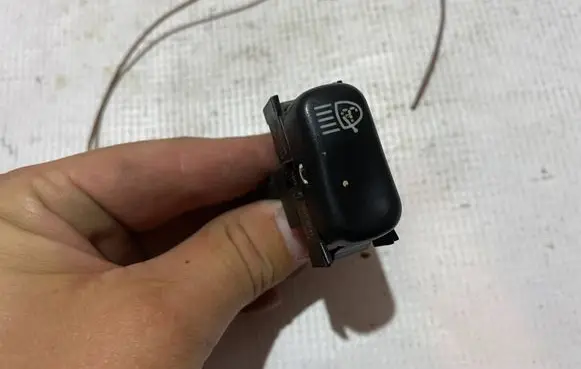 Mercedes-Benz E W210 Headlight wiper switch 2108202210 A2108202210