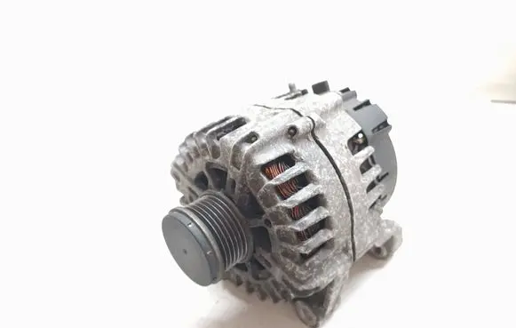 BMW 3 E90 E91 Generator/alternator 8507624