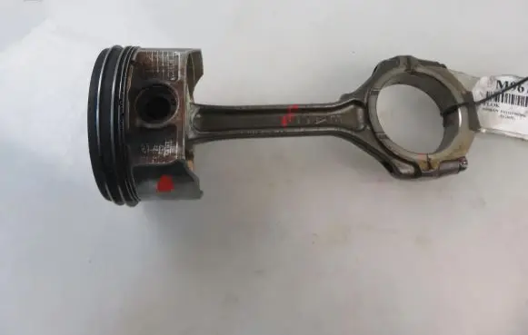 Nissan Pathfinder R51 Piston with connecting rod