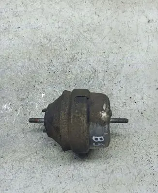 Volkswagen PASSAT B5 Engine mount bracket