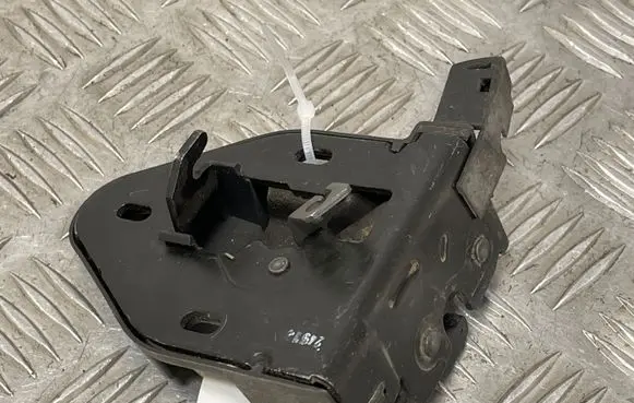 Opel Vivaro Rear door lock