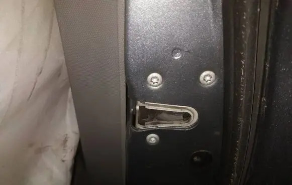 Chrysler Sebring (ST-22 - JR) Rear door lock